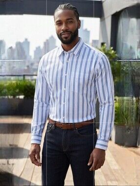 Mervyn's Windridge Crisp Blue & White  Pin Striped Dress Shirt Size 16-32/33